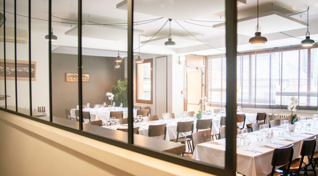 La salle pour l'accueil des groupes et séminaires.